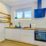 West View Daire Split